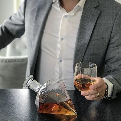 Whiskykaraffel Diamant med 2 Glas, 0,75 liter